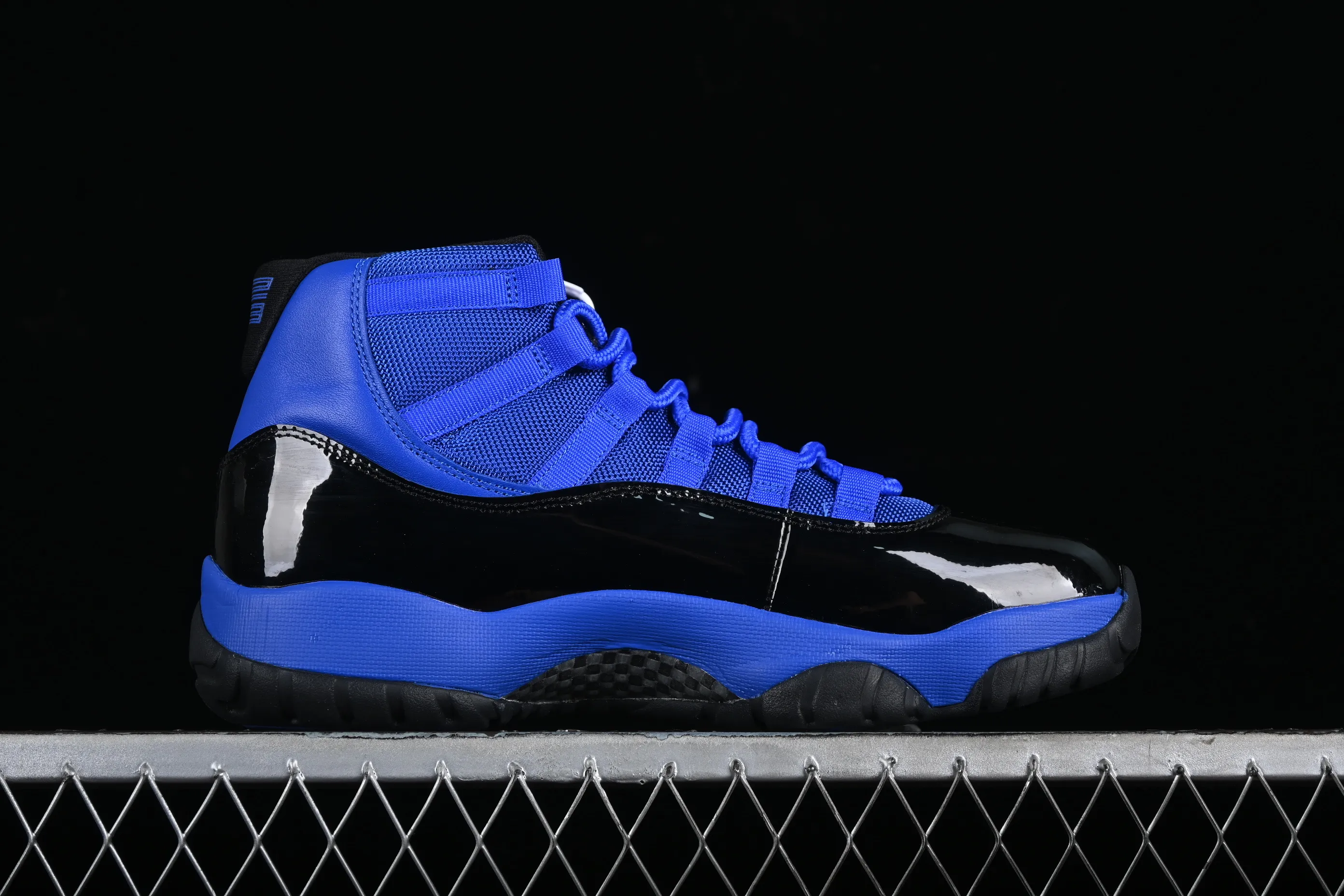 All categories Air Jordan Jordan series basketball shoes Air Jordan 11 Air Jordan 11 Retro AJ11 Joe 11 black and blue high-top basketball shoes CT8012-400